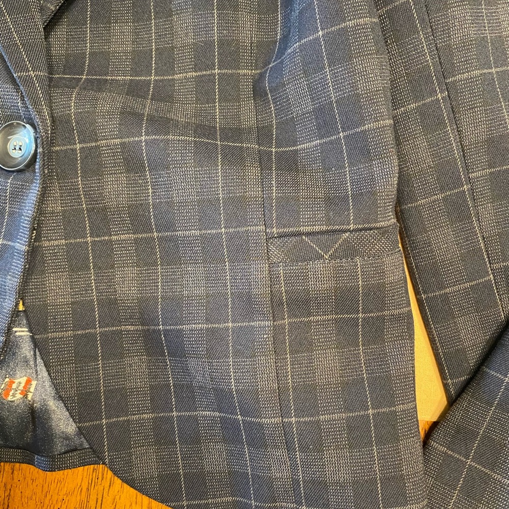 Savile Row. Women’s navy and gray plaid blazer with elbow patch’s. Size medium - Picture 5 of 15
